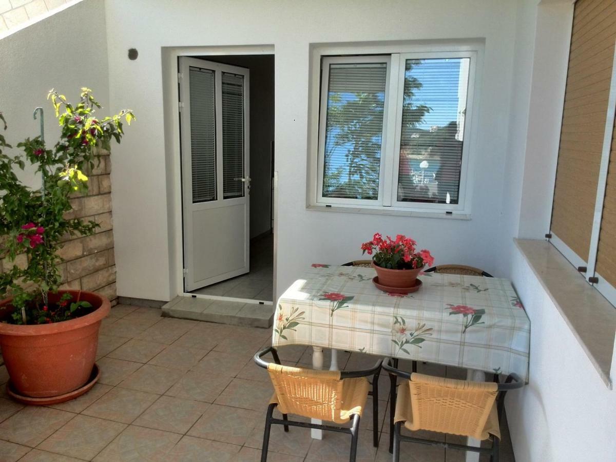 Kampor Apartments Kültér fotó